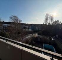 Helle 3-Zimmer Wohnung mit Balkon und Stellplatz - Mönchengladbach