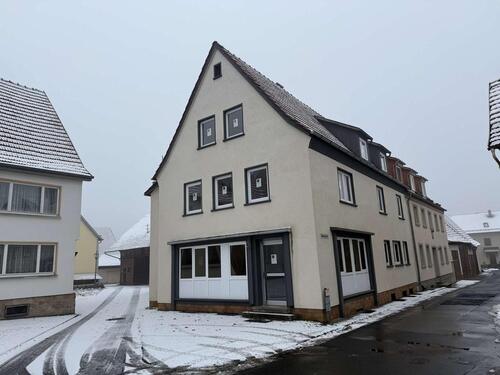 Foto - Mieten 3 Zimmer Wohnung im Erdgeschoss 75 m2 mit 2 Bädern