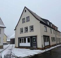 Mieten 3 Zimmer Wohnung im Erdgeschoss 75 m2 mit 2 Bädern - Fladungen