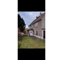 Einfamilienhaus in Stadtnähe - 120.000,00&nbsp;EUR Kaufpreis, ca.&nbsp; 120,00&nbsp;m&sup2; in Freiberg (PLZ: 09599)