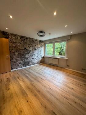 Foto - moderne 4-Zimmerwohnung mit Balkon - sofort bezugsfertig!