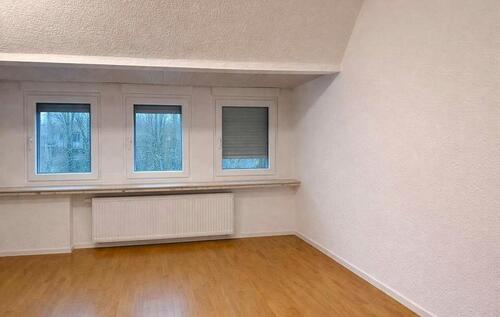 Foto - 3 Zimmer Dachgeschoßwohnung zur Miete in Duisburg