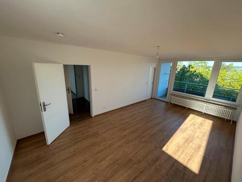 Foto - Sanierte Helle 3Zi Wohnung 4.OG Fahrstuhl Zentral