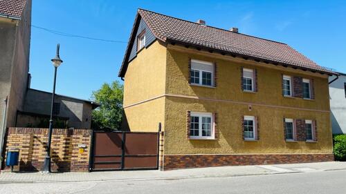 Foto - Charmantes 1–2-Familienhaus mit großem Grundstück, Nebengebäuden