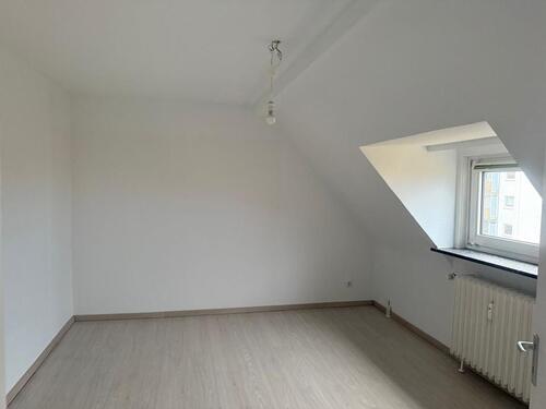 Foto - Dachgeschoßwohnung in Wiesbaden zur Miete