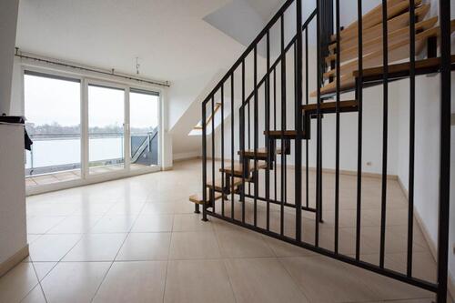 Foto - Wohnen auf zwei Ebenen: Gemütliche Maisonette mit Balkon und Ausblick