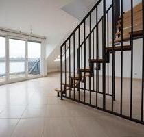 Wohnen auf zwei Ebenen: Gemütliche Maisonette mit Balkon und Ausblick - Essen Stadtbezirk VIII