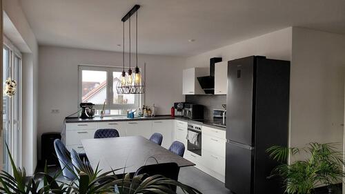 Foto - Neuwertige 3-Zimmer-Wohnung (84 m²) mit Aufzug, Balkon– Karlshuld