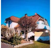 4 Zimmer Dachgeschosswohnung - 900,00&nbsp;EUR Kaltmiete, ca.&nbsp; 116,00&nbsp;m&sup2; in Burghaun (PLZ: 36151)