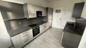 Foto - super-4-Zi.-Whg. mit Balkon, Garage, hochwertige Einbauküche, Stellplatz, Grillplatz