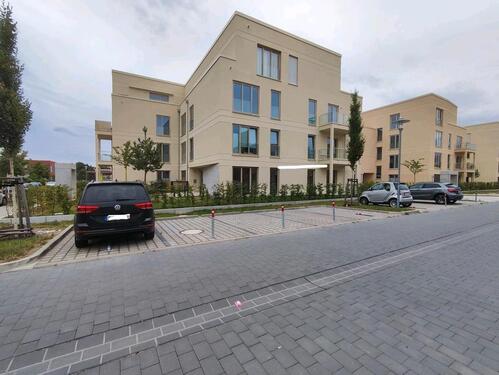 Foto - Parkplatz Bornstedter Feld - 30,00 EUR Miete,