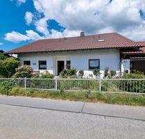 Einfamilienhaus mit Einliegerwohnung in Schöllnach
