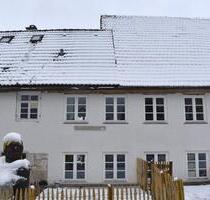ehem. Bauernh., teilrenoviert mit Atelier und Werkstattscheune - Backnang