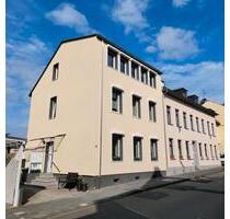 LAHNSTEIN, Burgstr. 61, 1.OG, 2 ZKBEBKBALKONKELLER - Koblenz Lay
