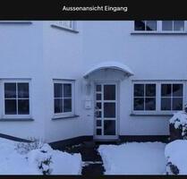 Wohnung mit zwei Zimmern und neuwertiger Küche in Steimel