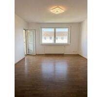 3-Zimmer-Wohnung mit Balkon, neuer Küche & Stellplatz - Friedrichshafen Allmannsweiler