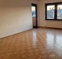 Gepflegte 3-Zimmer-Wohnung mit Balkon, Einbauküche & Garage - Eberstadt