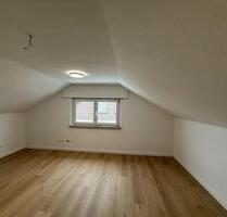 Charmante 2-Zimmer DG Wohnung - Erstbezug nach Kernsanierung! - Göppingen Bruckwasen