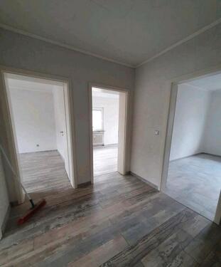 Foto - Mietwohnung 75qm 3 Zimmer Neu renoviert Stellplatzes