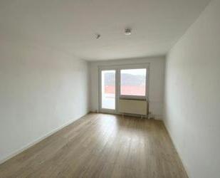 Schöne 3-Raum-Wohnung mit Balkon und herrlichem Blick über Elsterberg