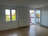 Foto - 3 Raum Wohnung in ruhiger Lage 3. OG links mit Balkon