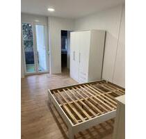 1,5-Zimmer-Apartment renoviert und neu möbliert, super zentral! - Mannheim Fahrlach