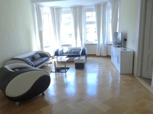 Foto - komplett, möblert,befristet.,2 Zi.,Balk.,Stuck,Erker, Zentrum