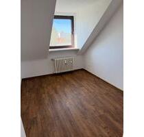 4 Zimmer Wohnung in Döhren - 1.140,00&nbsp;EUR Kaltmiete, ca.&nbsp; 95,00&nbsp;m&sup2; in Hannover (PLZ: 30519) Döhren-Wülfel