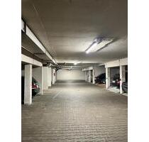 Schwabing Nordbad: DUPLEX-Stellplatz (unten) - München Maxvorstadt