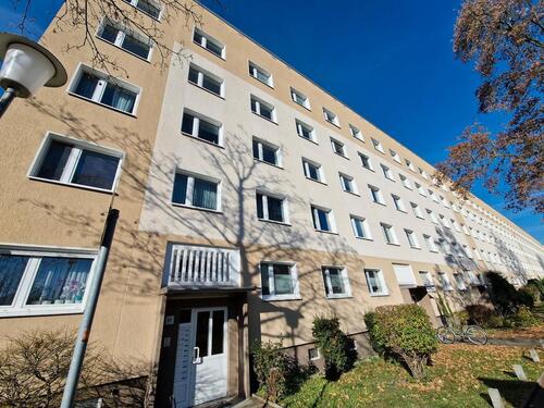 Foto - Einziehen und wohlfühlen - renovierte drei Zimmer Wohnung mit Balkon -