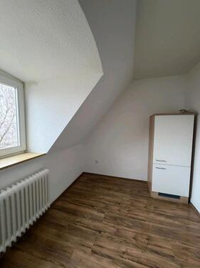 Foto - 3 Zimmer Dachgeschoßwohnung zur Miete in Wilhelmshaven
