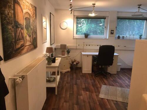 Foto - Möblierte 2-Zimmer Souterrain Wohnung 48 qm zu vermieten.