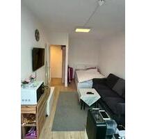Attraktive, komplett ausgestattete 1-Zimmer-Wohnung mit Loggia - Berlin Reinickendorf