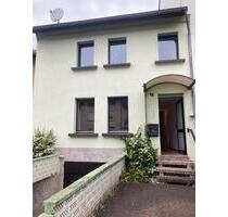 Einfamilienhaus - 1.180,00&nbsp;EUR Kaltmiete, ca.&nbsp; 105,00&nbsp;m&sup2; in Schwalbach (PLZ: 66773)