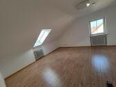 Foto - Erstbezug nach Sanierung ! 3Zimmer Dachgeschoss Wohnung