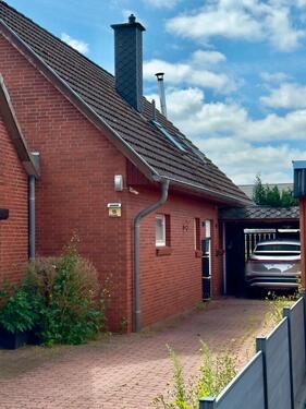Foto - Gepflegtes Haus mit Photovoltaikanlage, Sauna und Garten