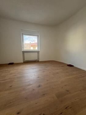 Foto - Frisch sanierte 1 -Zimmer-Wohnung mit Terrasse- Jobcenter möglich