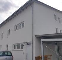 Helle 2.5 Zimmer Wohnung (KfW 40) in Kemnath