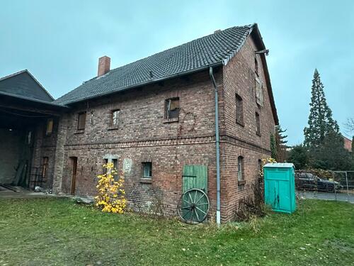 Foto - Sanierungsbedürftig, Doppelhaus Ölper, Denkmalschutz