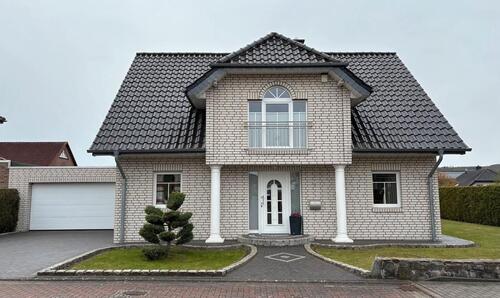 Foto - Gepflegtes Einfamilienhaus, familienfreundliche Lage,von Privat