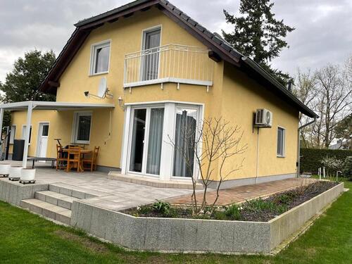 Foto - Modernes, hochwertig ausgestattetes Einfamilienhaus