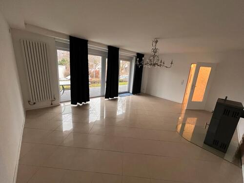 Foto - Helle 3-Zimmer Erdgeschosswohnung mit Kamin, Garten & Terrasse