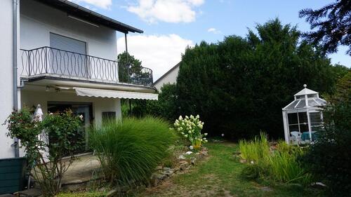 Foto - Sehr schönes freistehendes Einfamilienhaus mit Garten - WI-Südost