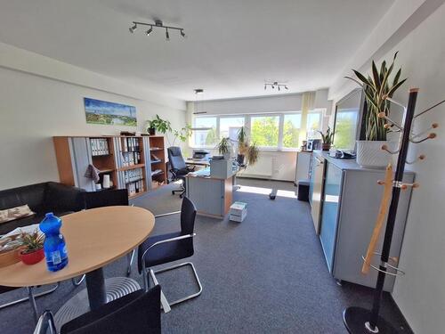 Foto - 1 Büroraum gut und günstig - 350,00&nbsp;EUR Kaltmiete, ca.&nbsp; 25,00&nbsp;m&sup2;