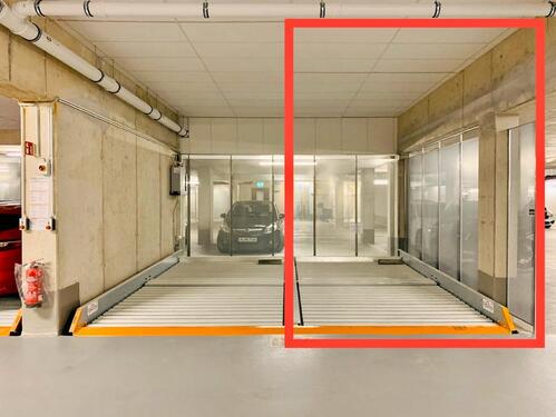 Foto - Stellplatz auf einem Duplex-Parker in einer Tiefgarage