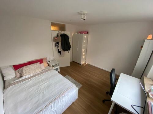 Foto - Möbliertes WG-Zimmer direkt am Stadtpark