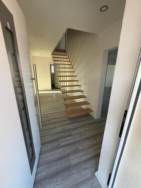 Foto - Großzügige 5 - Zimmer Wohnung zu vermieten