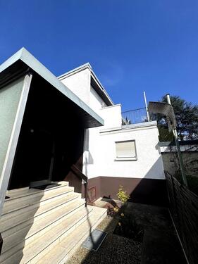 Foto - Wohnen wie im eigenen Haus – besondere Wohnung im Anbau mit großem Balkon