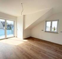 Letzte von 16 freien Wohnungen! Dachgeschosswohnung mit Balkon - Großmehring