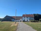 Foto - Bauernhaus, Alleinlage, Stall und Wirtschaftsgebäude